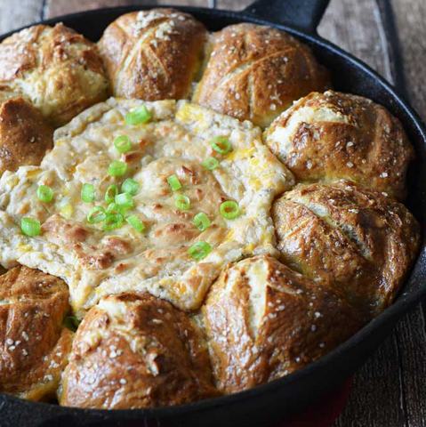 Beer Cheese Dip with Pull Apart Bread