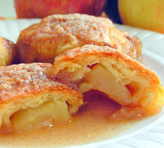 Apple Pie Crescent Wraps