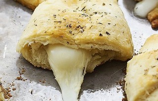 Mozzarella Butter Garlic Rolls