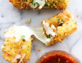 Easy Fried Cheese Sticks