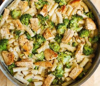 One Pot Chicken Broccoli Pasta