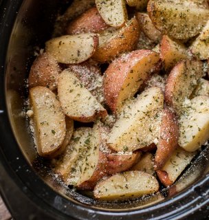 Crock Pot Parmesan Potatoes