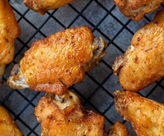 Perfect Crispy Air Fryer Chicken Wings