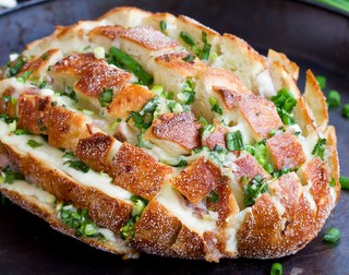 Blooming Onion Bread