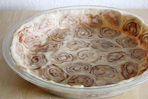 Use Cinnamon Rolls as Pie Crust